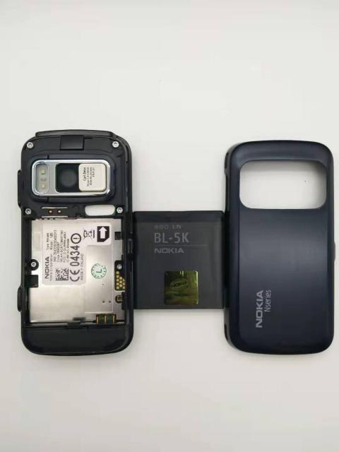 Kunnostettu Nokia N86 puhelin