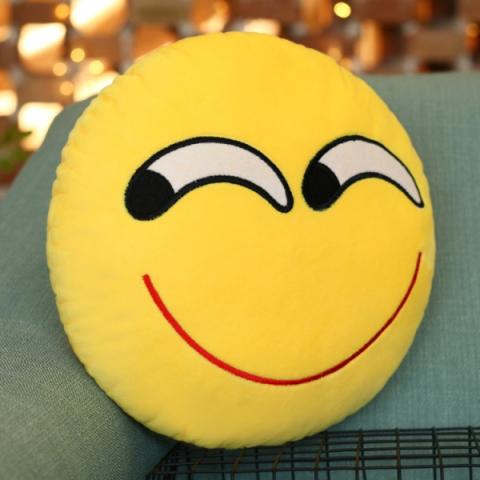Tuijottavat kasvot Emoji-tyyny