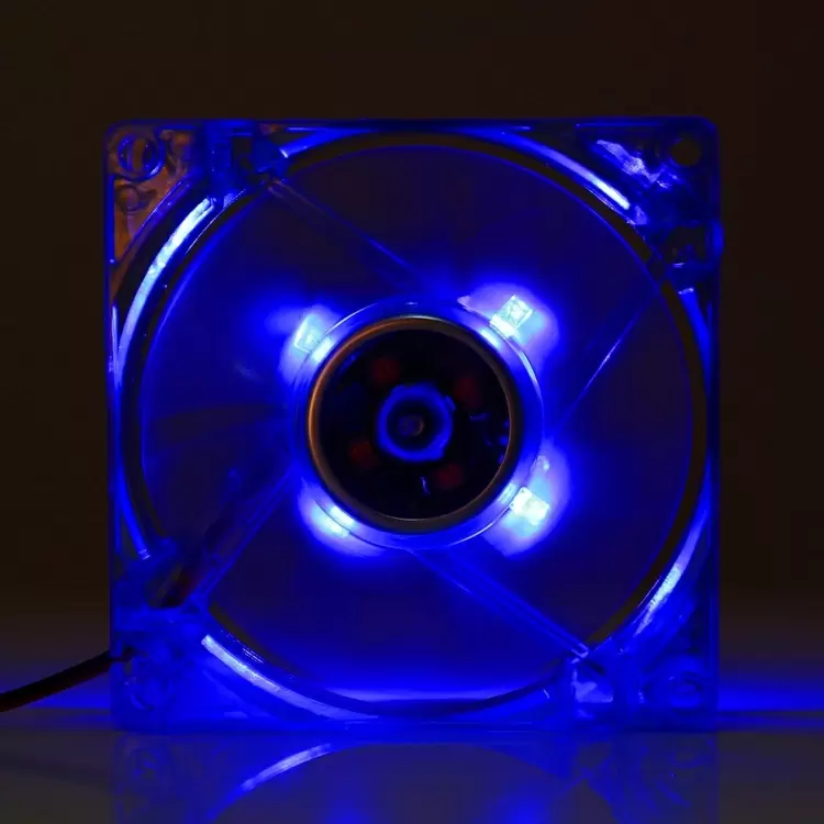 4-napainen  tuuletin LED-valola (Tummansininen)