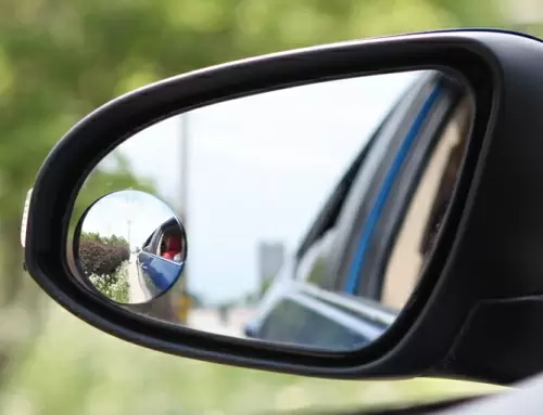 Laajakulmapeili autoon