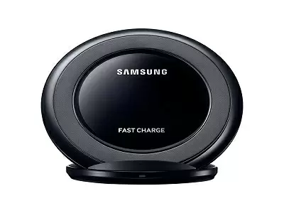 SAMSUNG Langaton latausteline pikalatauksella, EP-NG930