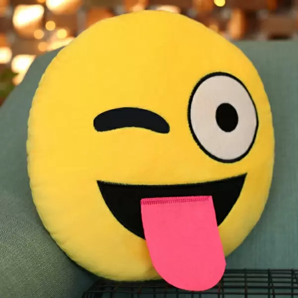Kieltä näyttävä Emoji-tyyny