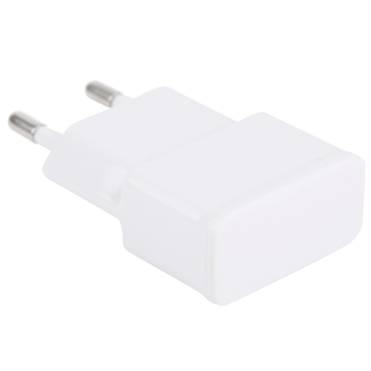 USB-laturin adapteri älypuhelimille