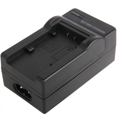 Laturi ja autolaturi Panasonic VBK180T malliin