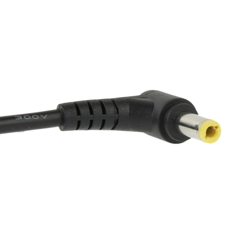 AC-laturi kannettavalle tietokoneelle 5.5mm x 2.5mm liittimillä