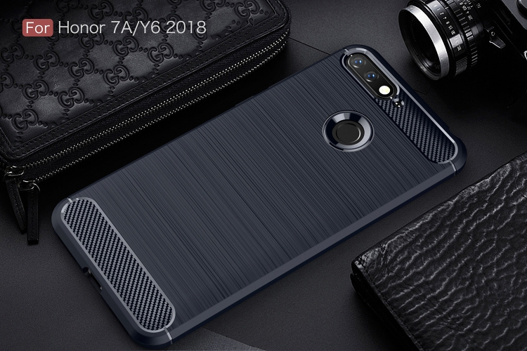 Huawei Honor 7A / Y6 2018 iskunkestävä TPU-suojakotelo, harjattu hiilikuitu (Tummansininen)
