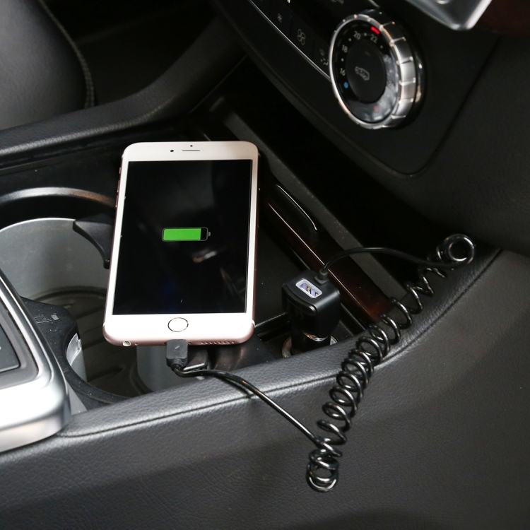  iPhone autolaturi Lightning-liittimellä