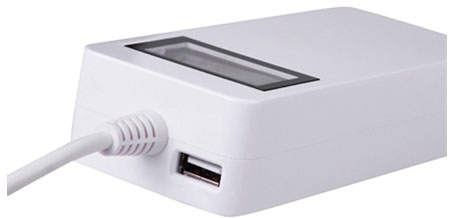 Automaattinen yleislaturi kannettavaan tietokoneeseen 90W / USB 5V 2A