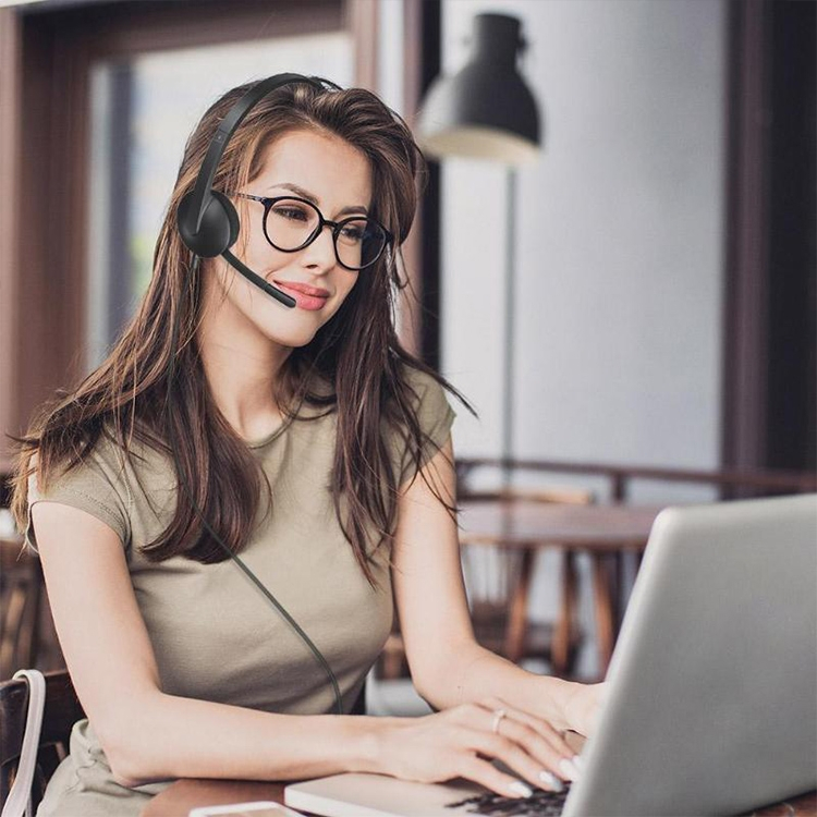 Logitech H340 Stereo USB-kuulokemikrofoni, musta väri & kristallinkirkas digitaalinen ääni