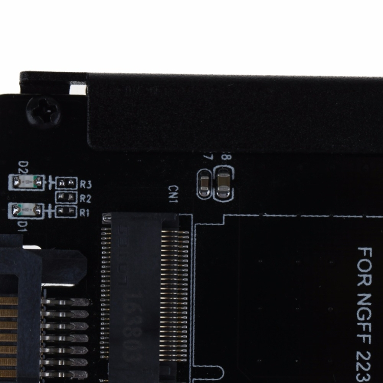 M.2 SSD - 2,5 tuuman SATA -sovitin