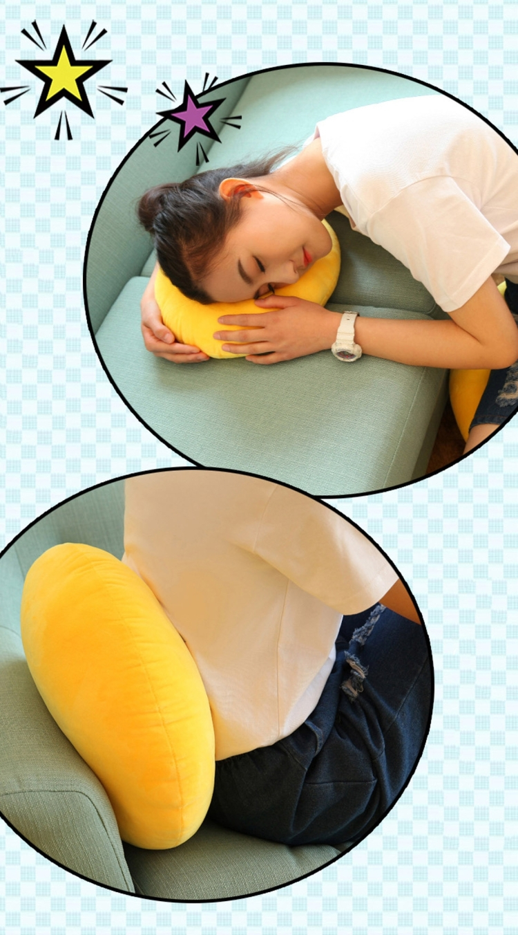 Tuijottavat kasvot Emoji-tyyny