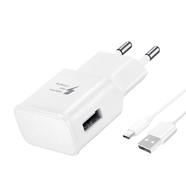 USB laturi Type-C -kaapelilla