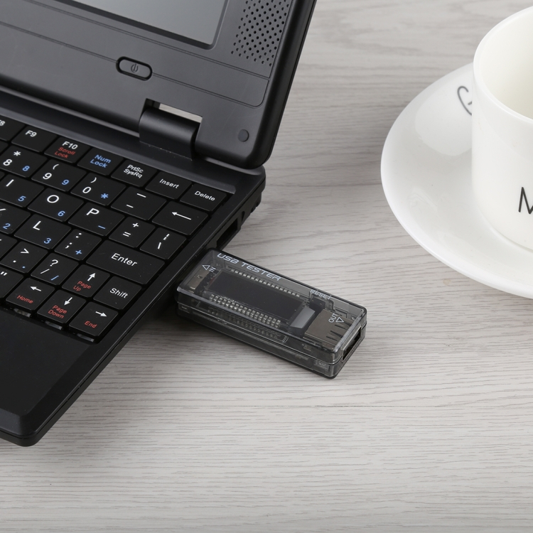 Volttimittari / ampeerimittari / virtakapasiteetin testeri USB-liittimellä