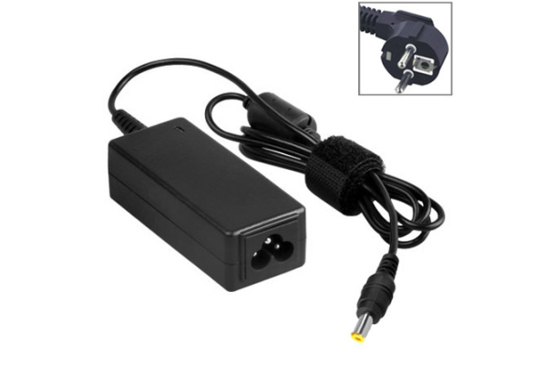 AC-sovitin 19V 1.58A 30W Acer -kannettaville, liitintyyppi: 5.5 x 1.7 mm