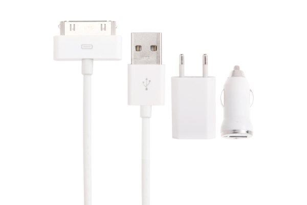 3 in 1 iPhone 3 / 4 Laturisarja autoon ja kotiin