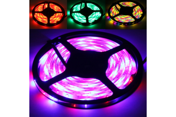Monivärinen LED-valonauha kaukosäätimellä, 5 m, vedenkestävä  